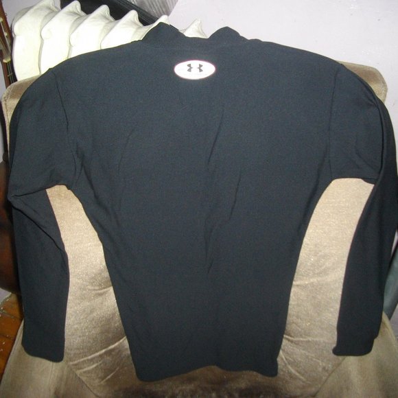 Under Armour Long Sleeve - Picture 3 of 3